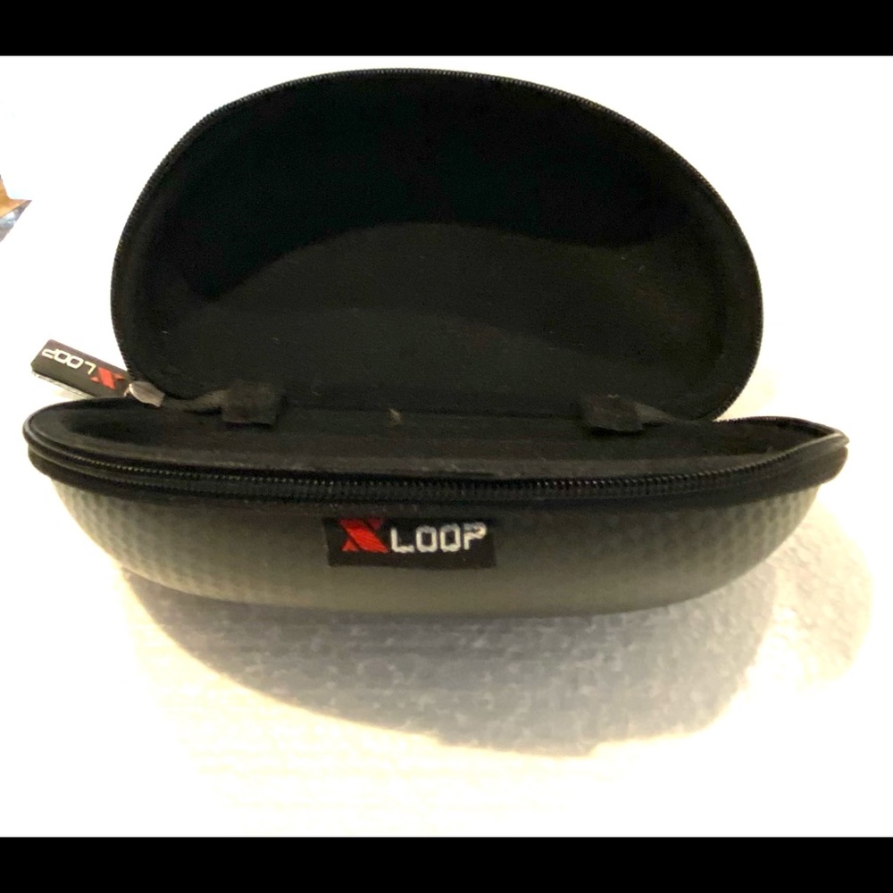 X Loop sunglasses Zipper Case Black size 6.5x3x2